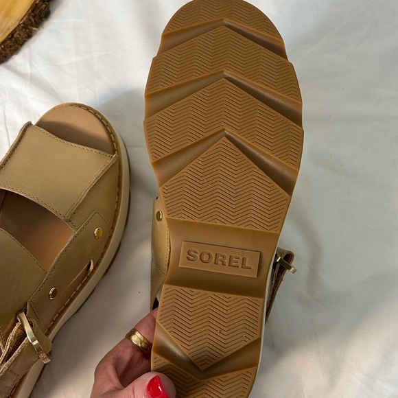 Sorel Joanie IV Platform Wedge Sandal Beige 3 inch heel Size 8 - Picture 10 of 11